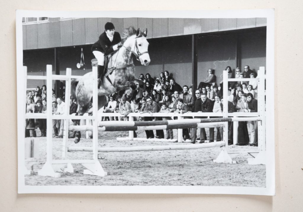 PHOTO Argentique France Equitation cheval saut d'obstacles 13X17cm 1970