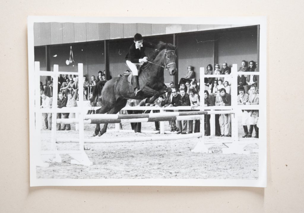 PHOTO Argentique France Equitation cheval saut d'obstacles 13X17cm 1970