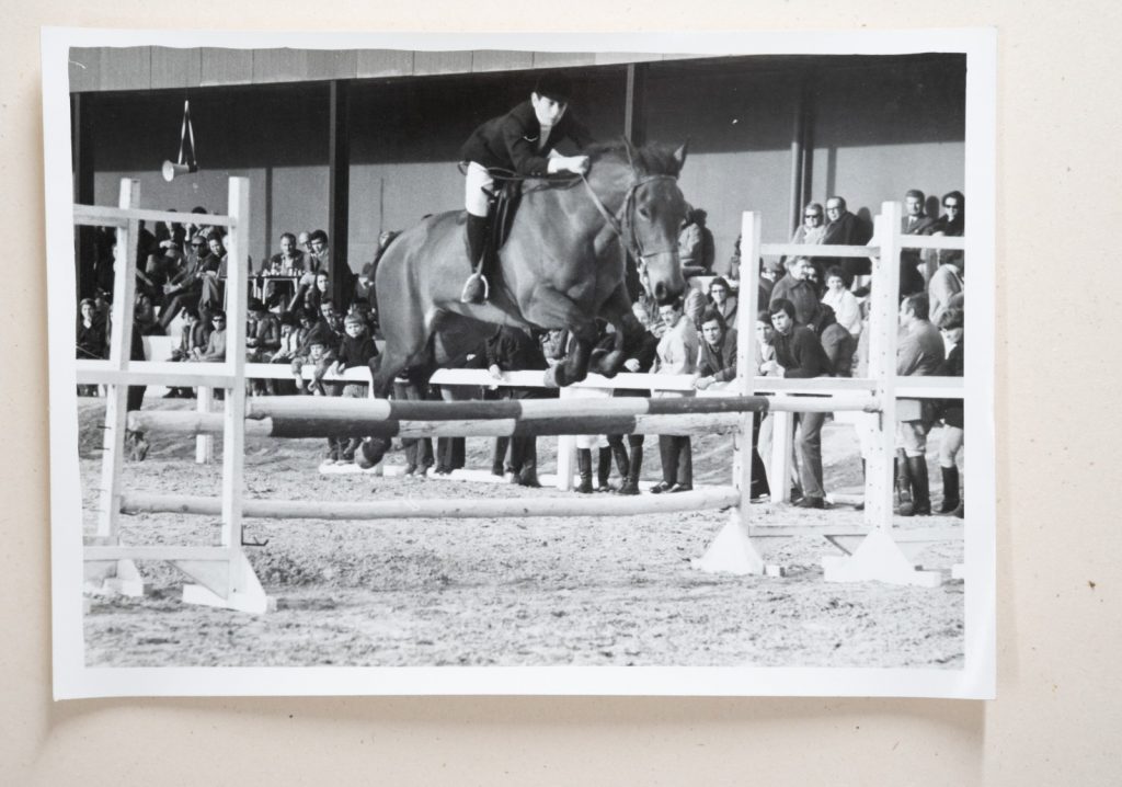 PHOTO Argentique France Equitation cheval saut d'obstacles 13X17cm 1970