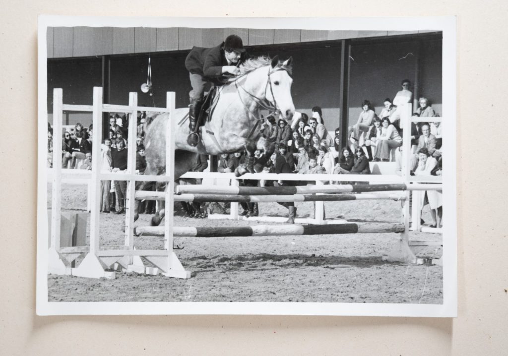PHOTO Argentique France Equitation cheval saut d'obstacles 13X17cm 1970