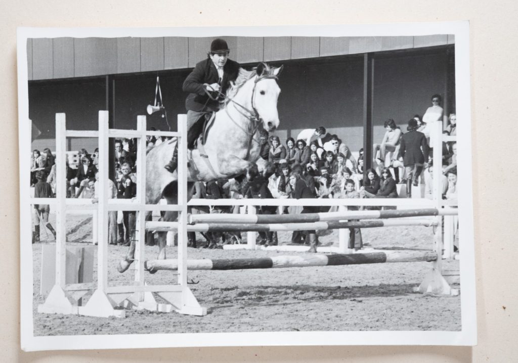 PHOTO Argentique France Equitation cheval saut d'obstacles 13X17cm 1970