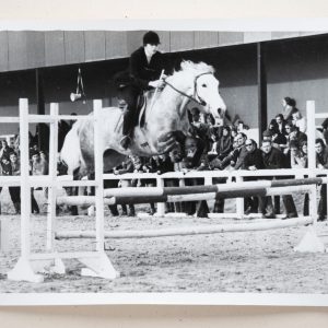 PHOTO Argentique	France	Equitation cheval saut d'obstacles	13X17cm	1970