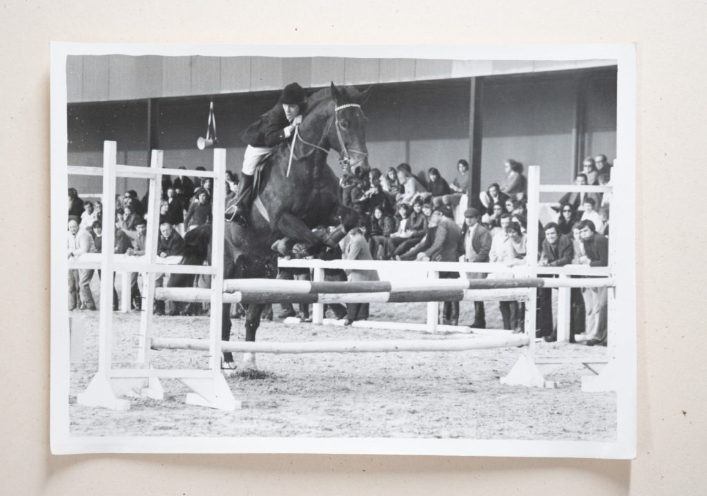 PHOTO Argentique	France	Equitation cheval saut d'obstacles	13X17cm	1970