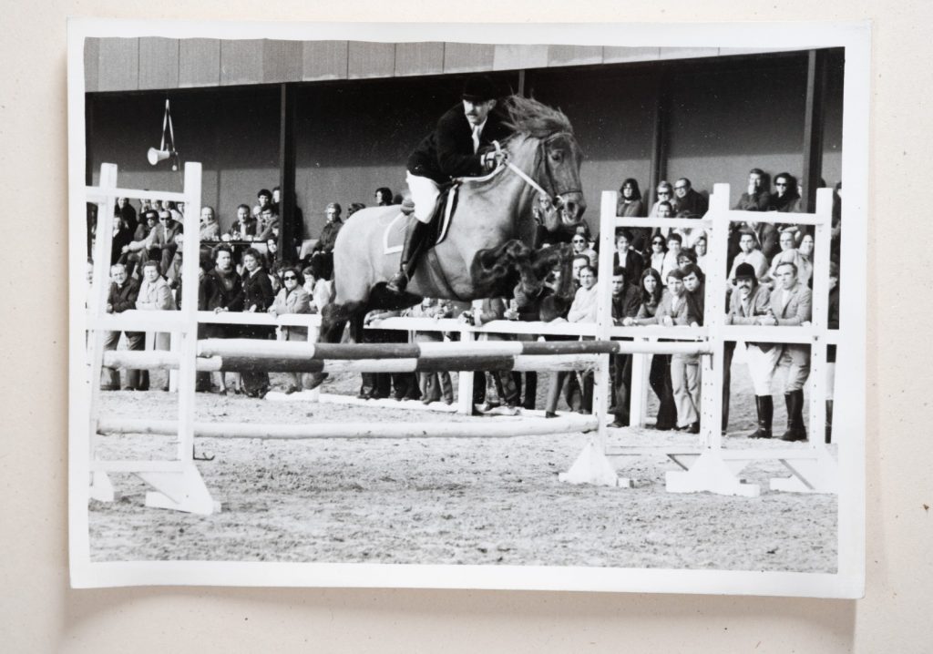 PHOTO Argentique	France	Equitation cheval saut d'obstacles	13X17cm	1970