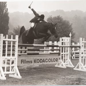 PHOTO Argentique	France	Equitation cheval saut d'obstacles	18X24cm	1970