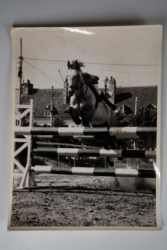 PHOTO Argentique France Equitation cheval saut d'obstacles 17X23 1970