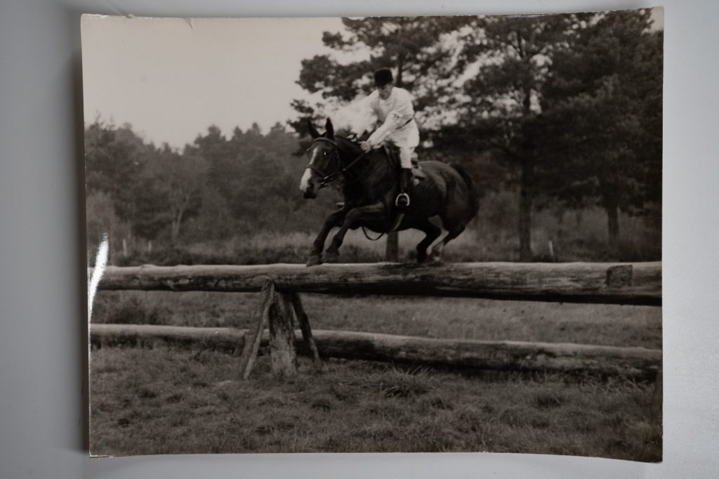 PHOTO Argentique France Equitation cheval saut d'obstacles 17X23 1970