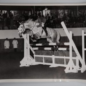 PHOTO Argentique	France	Equitation cheval saut d'obstacles	17X23	1970