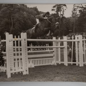 PHOTO Argentique	France	Equitation cheval saut d'obstacles	17X23	1970