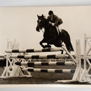 PHOTO Argentique	France	Equitation cheval saut d'obstacles	13X17cm	1970