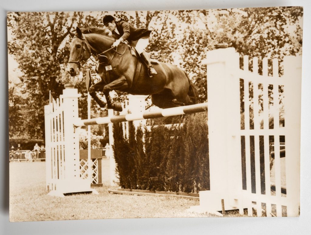 PHOTO Argentique France Equitation cheval saut d'obstacles 13X17cm 1970