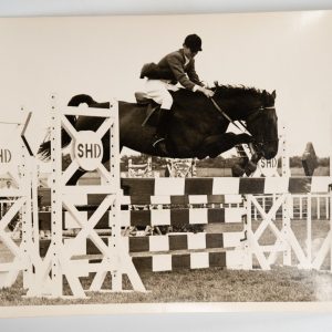 PHOTO Argentique	France	Equitation cheval saut d'obstacles	13X17cm	1970