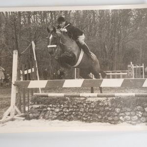 PHOTO Argentique	France	Equitation cheval saut d'obstacles	13X17cm	1970