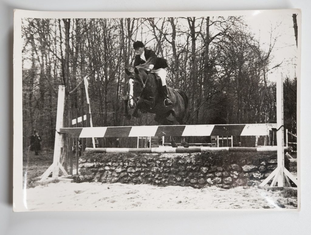 PHOTO Argentique France Equitation cheval saut d'obstacles 13X17cm 1970