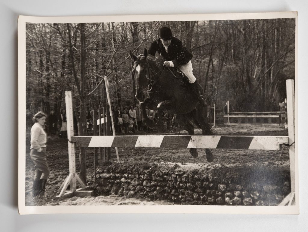 PHOTO Argentique France Equitation cheval saut d'obstacles 13X17cm 1970