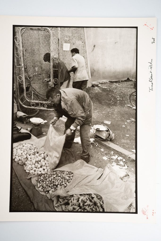 photo Argentique, Baryté Chine REPORTAGE HUMANISTE 24X30cm 2000 signé