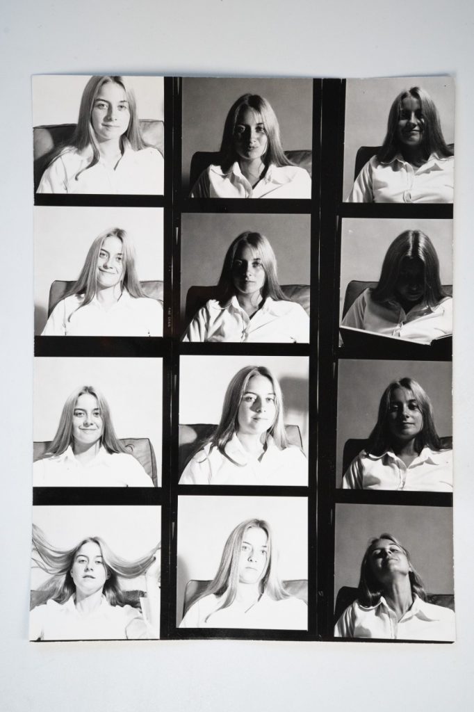 PHOTO Argentique France Planche Contact Portrait pin-up 18X24 vue 6X6cm 1980