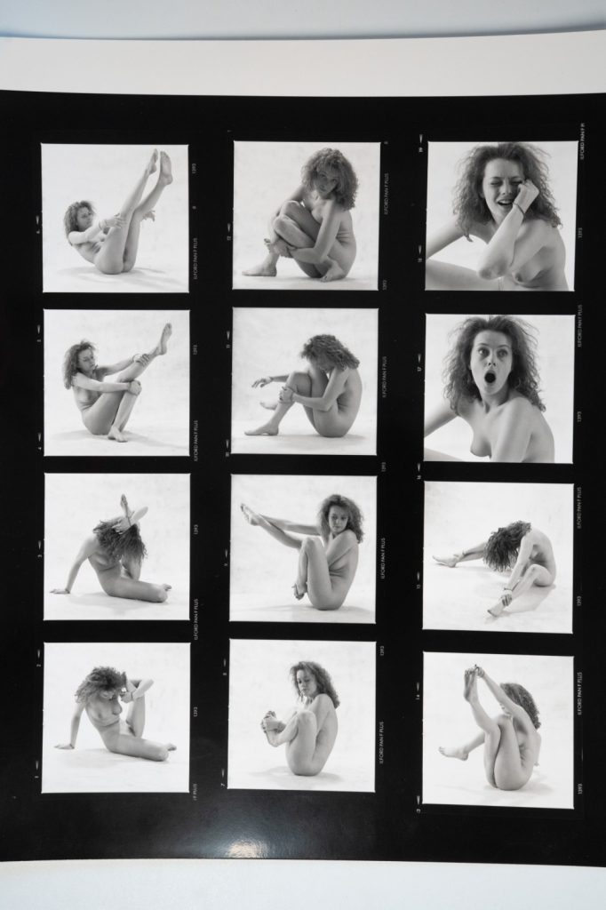 PHOTO Argentique Planche Contact Nu artistique femme nue 24x30cm vue 6X6cm