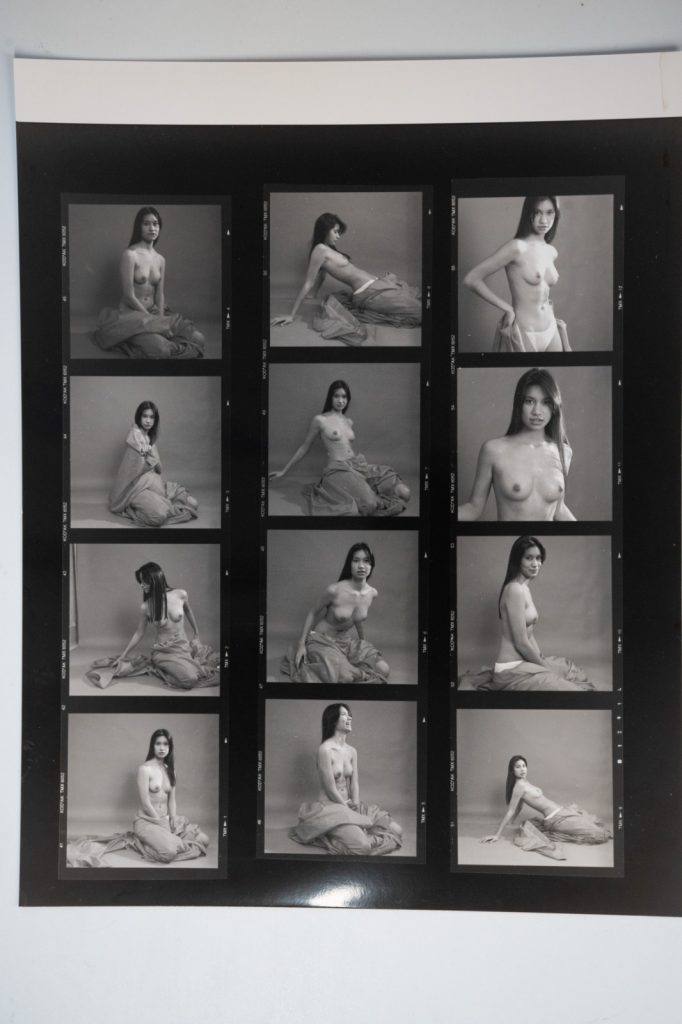 PHOTO Argentique Planche Contact Nu artistique femme nue 24x30cm vue 6X6cm