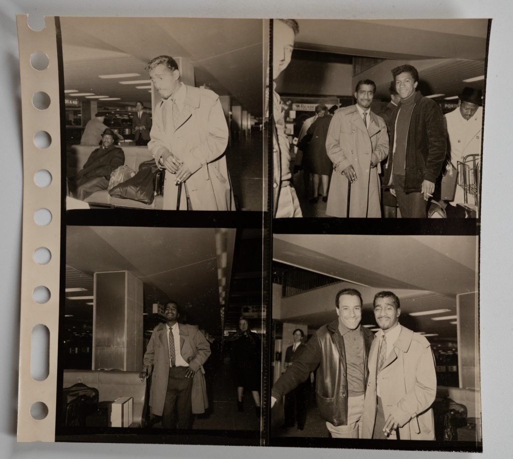 PHOTO Argentique planche contact Orly 6X6cm 1960 Sammy Davis Jr.