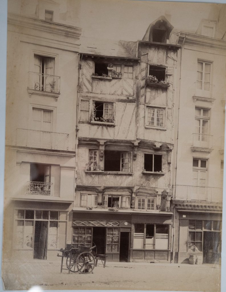 PHOTO Albumine	France	Nantes vieille maison 20X27cm	1880 Nordein
