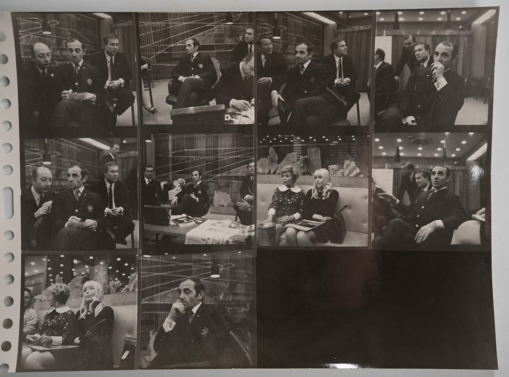 PHOTO Argentique planche contact Orly 6X6cm 1960 Charles Aznavour