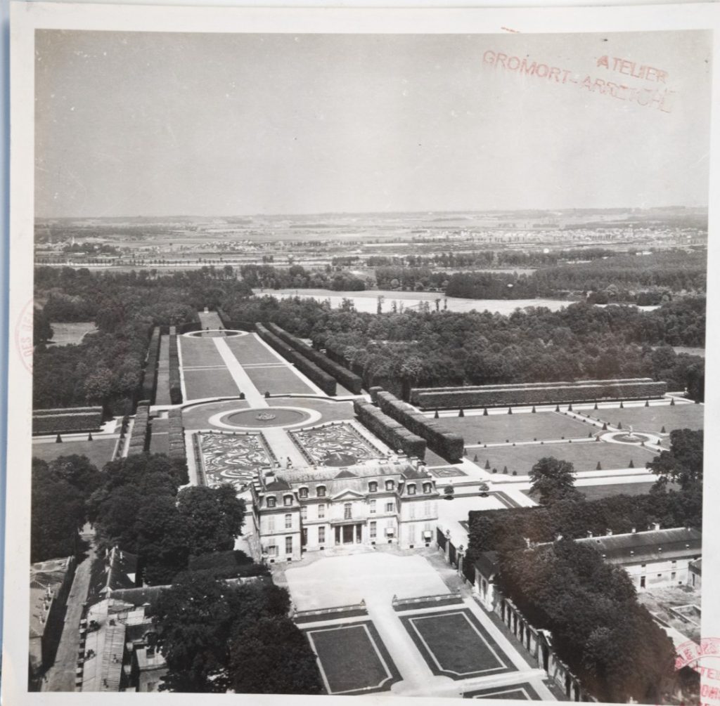 TIRAGE PHOTO Argentique	France	Le Château de Champs-sur-Marne 23X23cm	1970