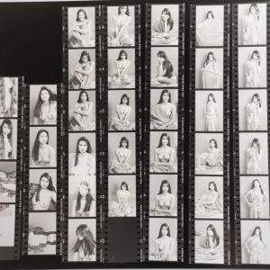 PHOTO Argentique France Planche contact femme nue nu artistique 24x30cm 1980