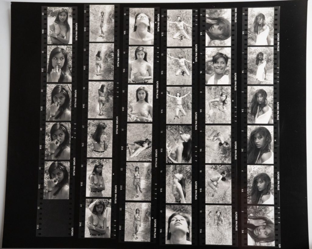 PHOTO Argentique France Planche contact femme nue nu artistique 24x30cm 1980
