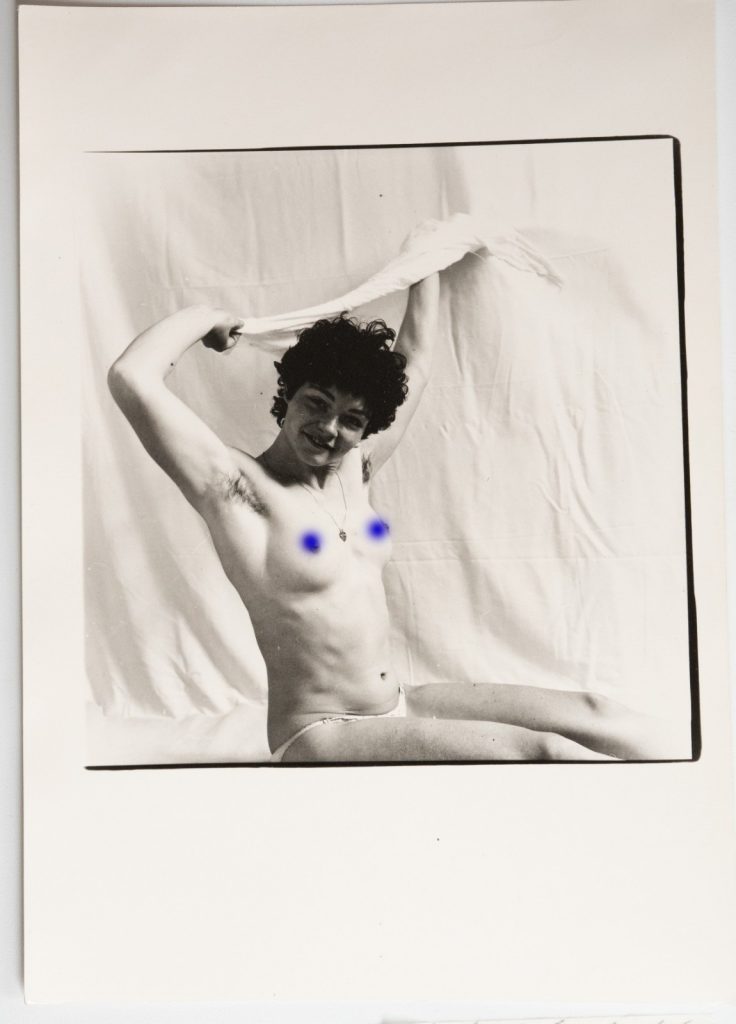 PHOTO Argentique	France	Nu artistique femme nue	13X18cm vue 12X12cm	1980