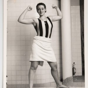PHOTO Argentique France femme nue sous la douche nu artistique 13X18cm 1980