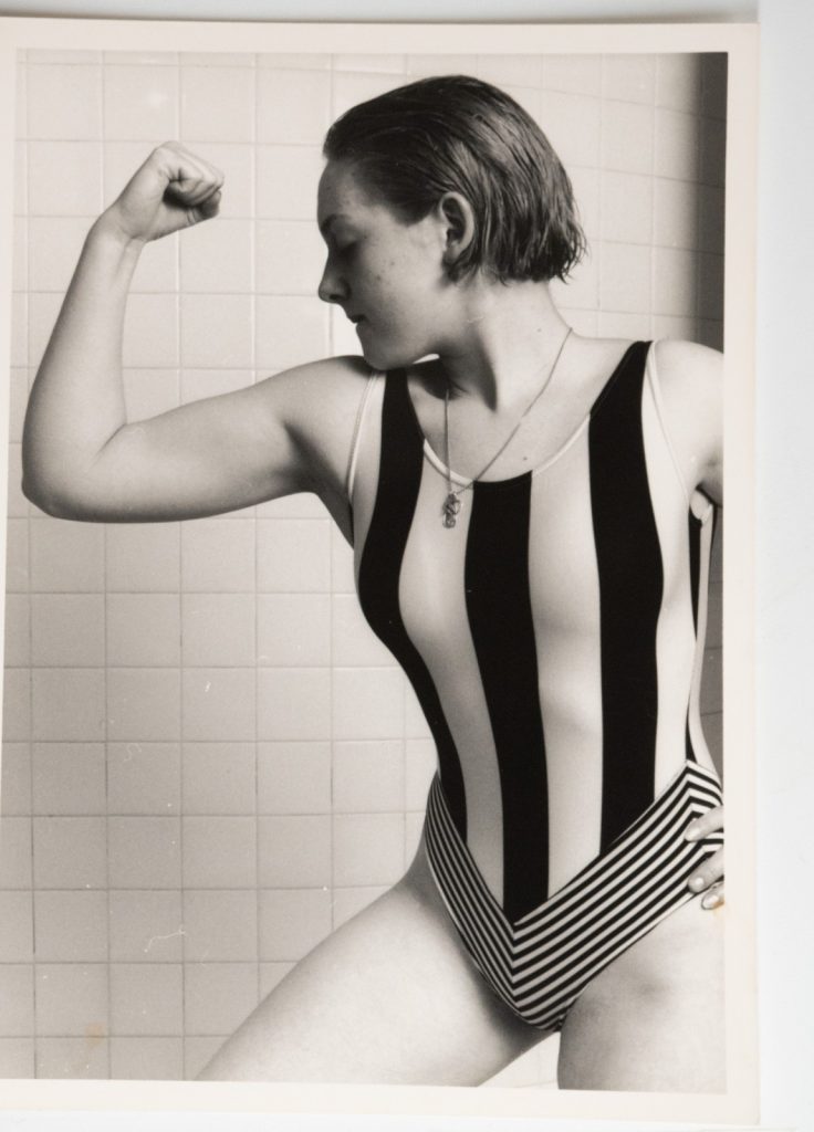 PHOTO Argentique France femme nue sous la douche nu artistique 13X18cm 1980
