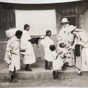 PHOTO Afrique	Madagascar Couvent de Marie Réparatrice Fianarantsoa	18X24CM 1950