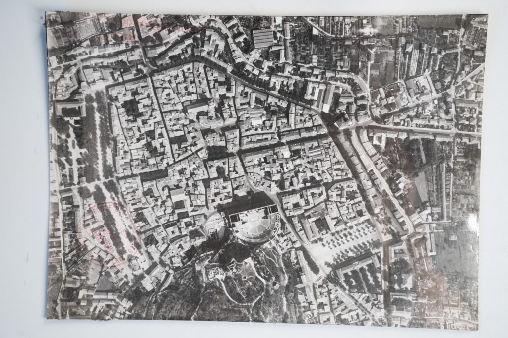 PHOTO Argentique	Vue aérienne topographique Théâtre antique d'Orange	17X24cm