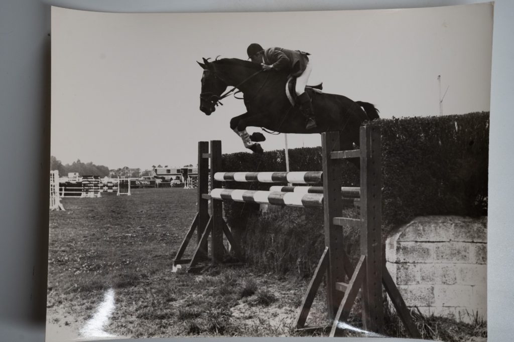PHOTO Argentique France Equitation cheval saut d'obstacles 17X23 1970