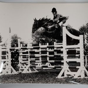 PHOTO Argentique	France	Equitation cheval saut d'obstacles	17X23	1970