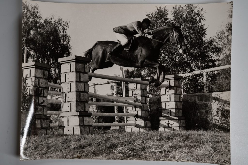 PHOTO Argentique France Equitation cheval saut d'obstacles 17X23 1970