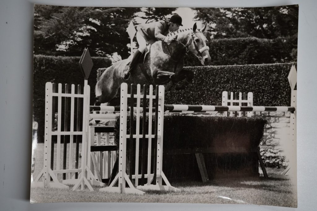 PHOTO Argentique France Equitation cheval saut d'obstacles 17X23 1970
