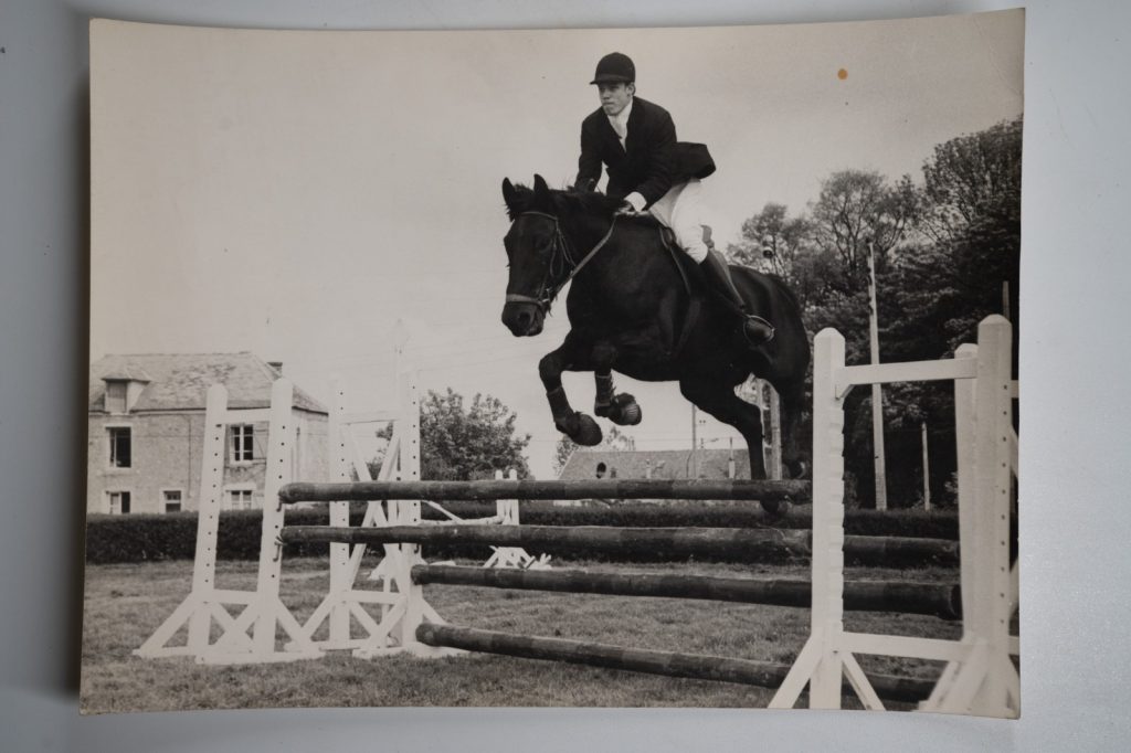 PHOTO Argentique France Equitation cheval saut d'obstacles 17X23 1970