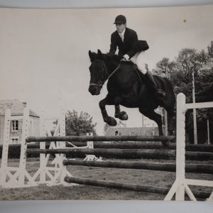 PHOTO Argentique	France	Equitation cheval saut d'obstacles	17X23	1970
