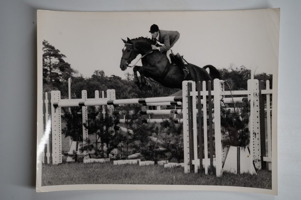 PHOTO Argentique France Equitation cheval saut d'obstacles 17X23 1970