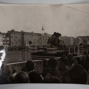 PHOTO Argentique	France	Equitation cheval saut d'obstacles	17X23	1970