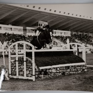 PHOTO Argentique	France	Equitation cheval saut d'obstacles	17X23	1970