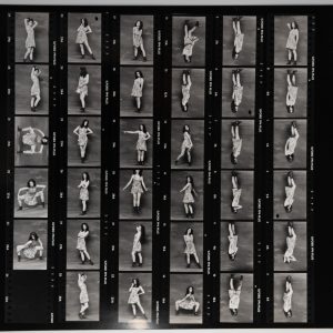 PHOTO Argentique	France	Planche contact femme pinup STUDIO	24x30cm	1980