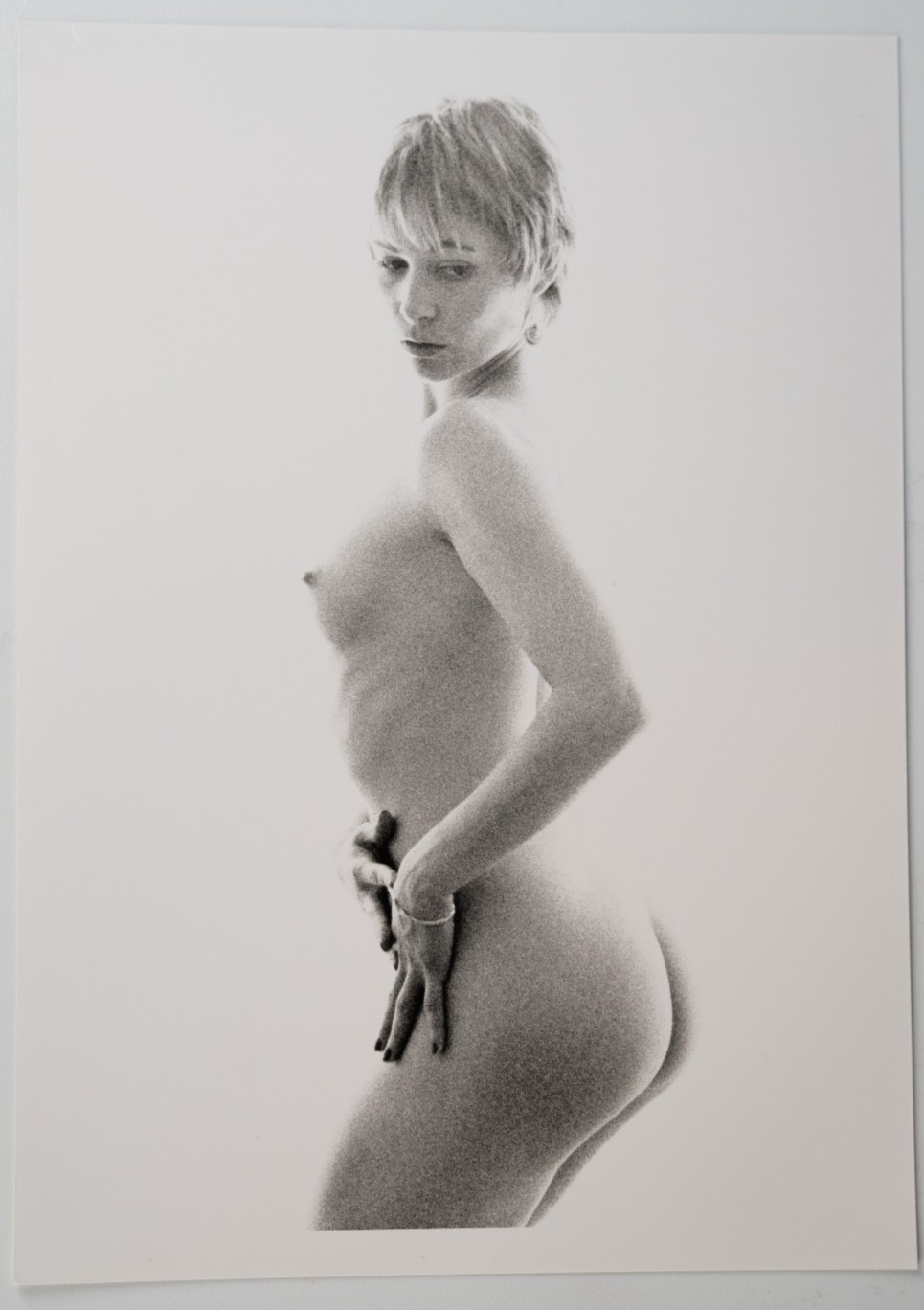 PHOTO argentique artistique NU féminin femme nue NOIR ET BLANC format 13X18 1980