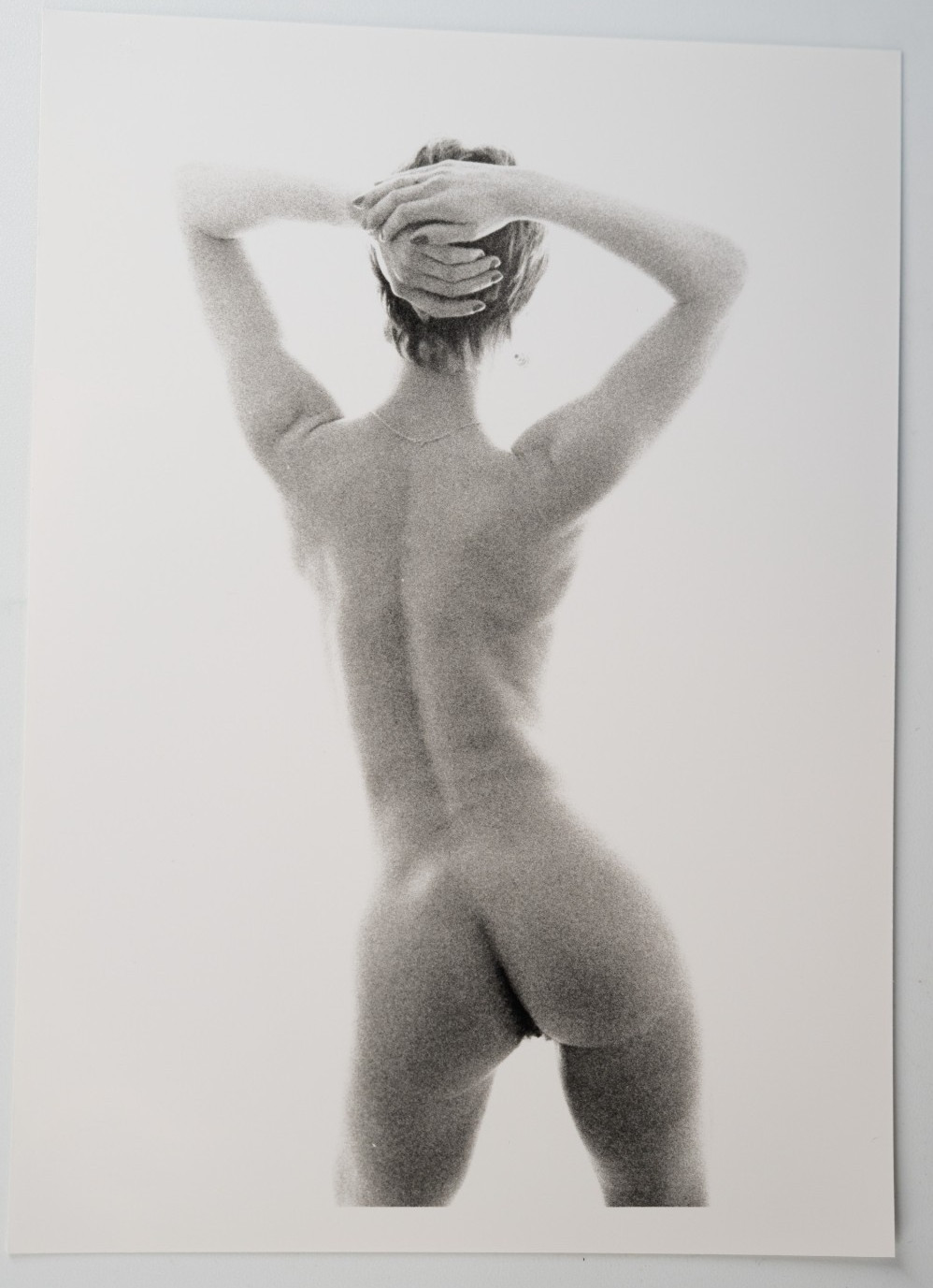 PHOTO argentique artistique NU féminin femme nue NOIR ET BLANC format 13X18 1980