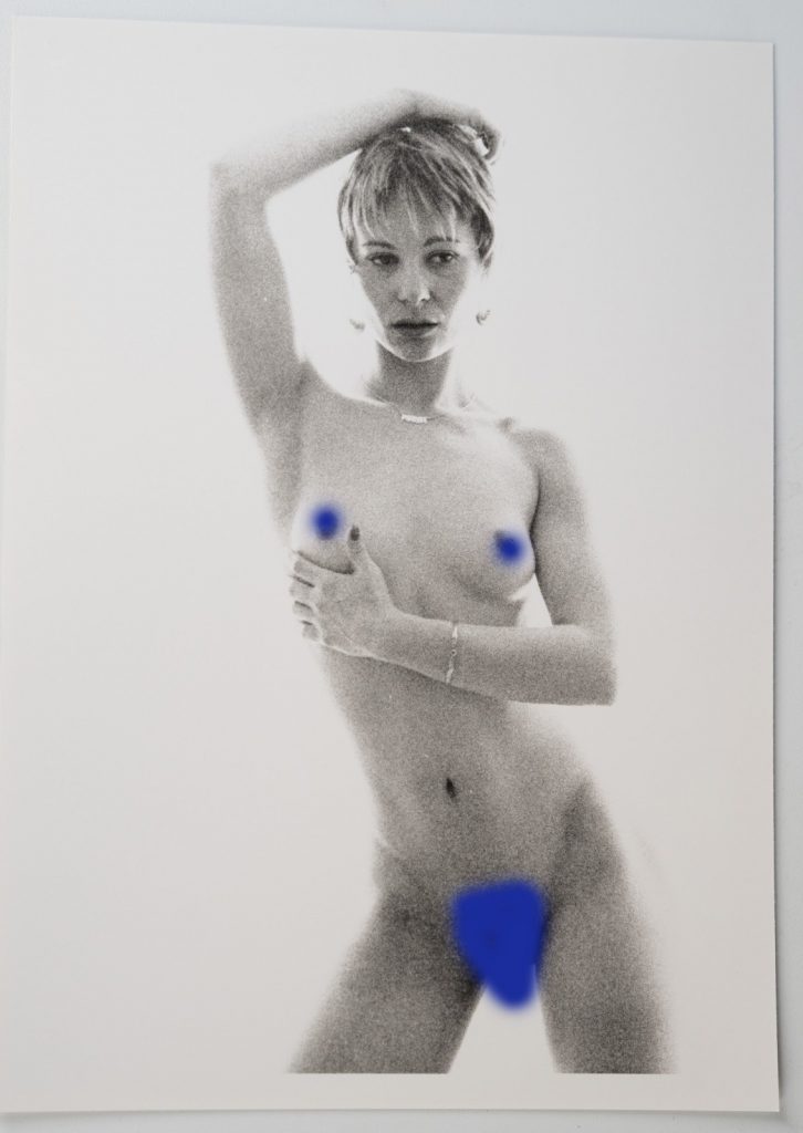 PHOTO argentique artistique NU féminin femme nue NOIR ET BLANC format 13X18 1980