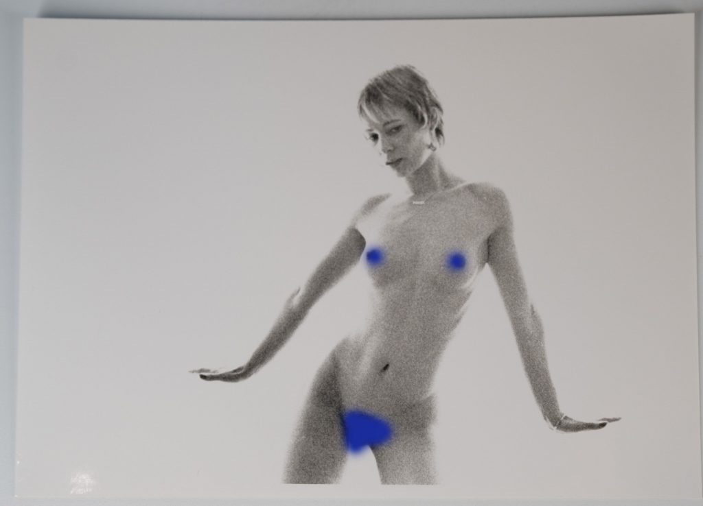 PHOTO argentique artistique NU féminin femme nue NOIR ET BLANC format 13X18 1980
