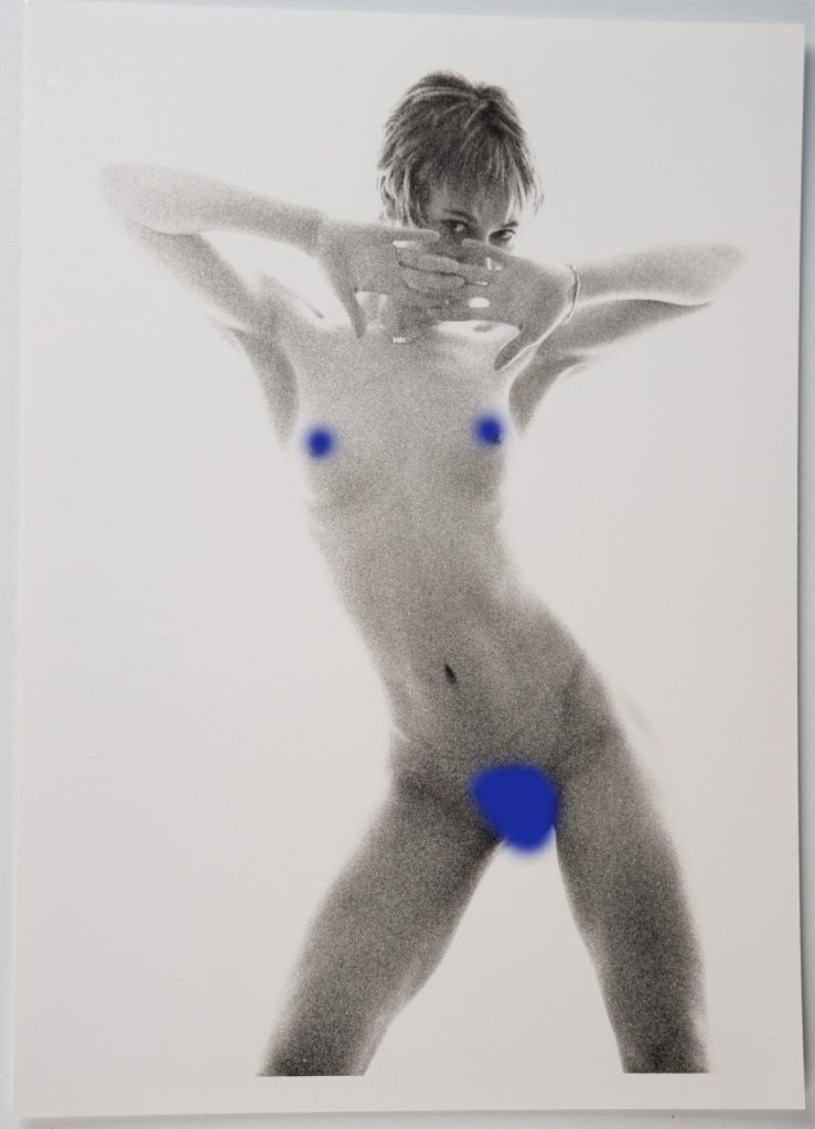 PHOTO argentique artistique NU féminin femme nue NOIR ET BLANC format 13X18 1980
