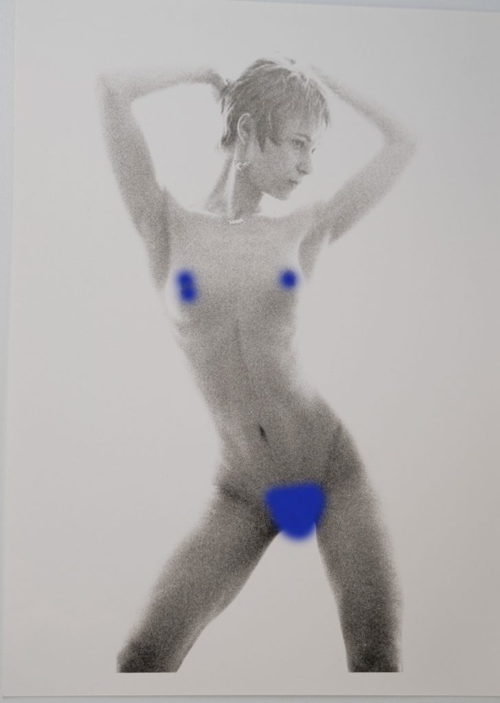 PHOTO argentique artistique NU féminin femme nue NOIR ET BLANC format 13X18 1980